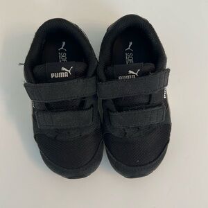 GUC Puma Black Sneakers